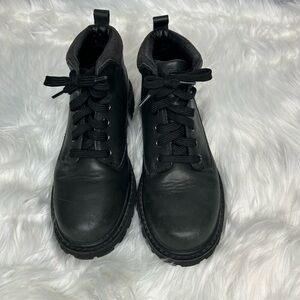 Timberland black leather lace up ankle boots size 6.5